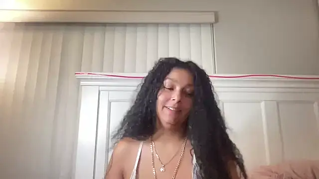 sweetnjuicyyy online show from October 10, 2025, 4:13 am