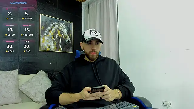 Maximo Wolff online show from November 1, 2025, 8:25 pm