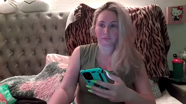 BigBoobsBlair online show from October 4, 2025, 5:20 am