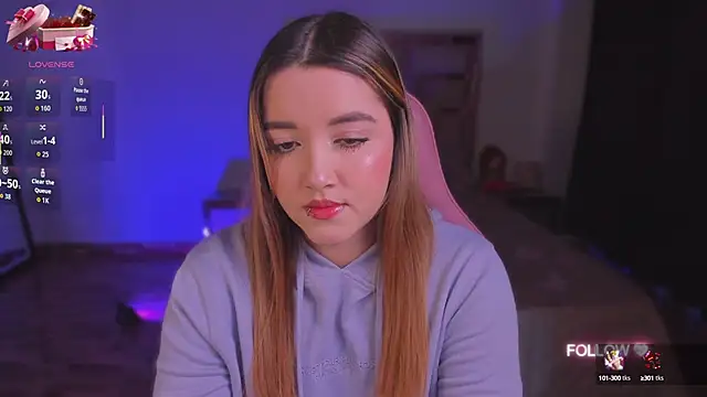 lunaarose online show from October 4, 2025, 4:47 am