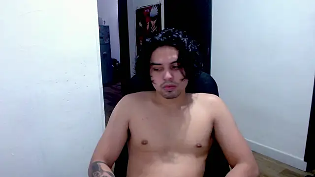 Snapshot of Liamrides chatting on October 12, 2025, 10:22 pm Liamrides online show from October 12, 2025, 10:22 pm