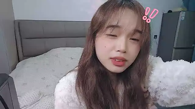 kexin a online show from November 30, 2025, 10:49 am