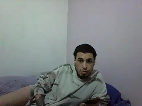 Snapshot of Amorrochyz chatting on October 16, 2025, 8:44 am Amorrochyz online show from October 16, 2025, 8:44 am