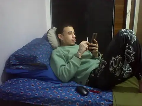 Snapshot of Amorrochyz chatting on September 20, 2025, 5:34 am Amorrochyz online show from September 20, 2025, 5:34 am