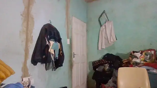 Snapshot of Nicky52 chatting on November 4, 2025, 4:05 am Nicky52 online show from November 4, 2025, 4:05 am