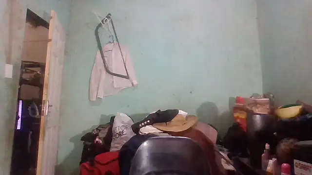 Snapshot of Nicky52 chatting on November 17, 2025, 4:27 am Nicky52 online show from November 17, 2025, 4:27 am