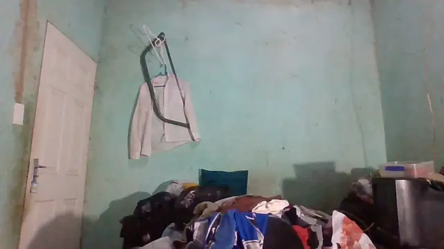 Snapshot of Nicky52 chatting on November 23, 2025, 5:12 pm Nicky52 online show from November 23, 2025, 5:12 pm