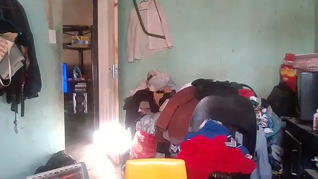 Snapshot of Nicky52 chatting on November 20, 2025, 4:57 am Nicky52 online show from November 20, 2025, 4:57 am