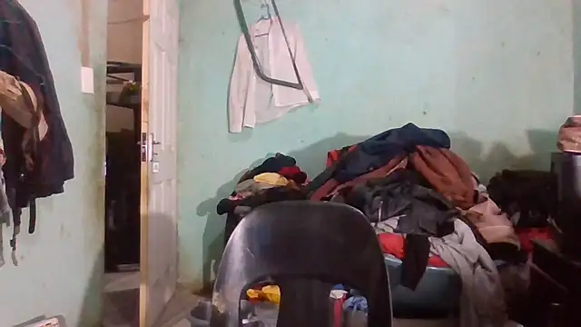 Snapshot of Nicky52 chatting on November 10, 2025, 4:56 pm Nicky52 online show from November 10, 2025, 4:56 pm