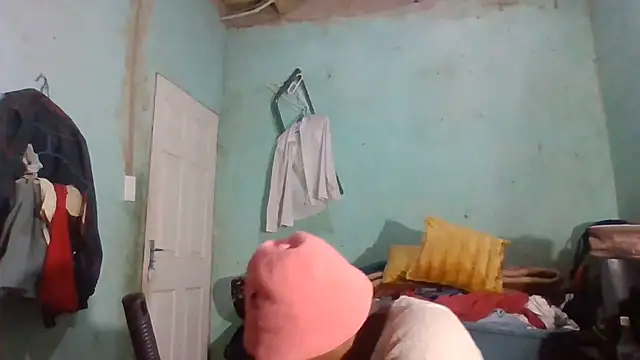 Snapshot of Nicky52 chatting on October 21, 2025, 5:01 pm Nicky52 online show from October 21, 2025, 5:01 pm