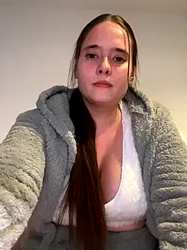 LollyLove  online show from November 26, 2025, 9:04 pm