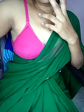 Nidhi lovely online show from December 5, 2025, 3:05 am