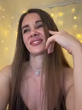 LucieMack online show from June 3, 2026, 7:40 pm