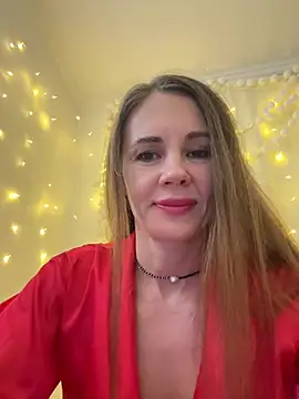 Snapshot of LucieMack chatting on January 17, 2026, 2:53 pm LucieMack online show from January 17, 2026, 2:53 pm