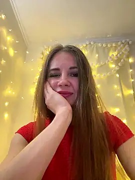 Snapshot of LucieMack chatting on January 9, 2026, 4:08 am LucieMack online show from January 9, 2026, 4:08 am