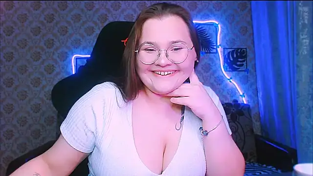 InLoveWithLife26 online show from March 10, 2026, 7:51 pm