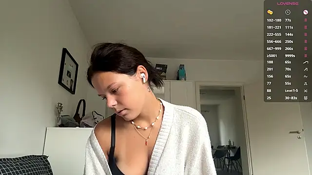 Snapshot of MaydaCornwall chatting on October 11, 2025, 7:09 am MaydaCornwall online show from October 11, 2025, 7:09 am