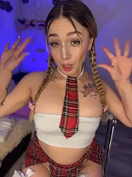 Sara Sophia420 online show from April 24, 2026, 6:37 am