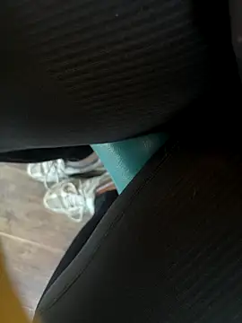 HiddenHoneyLDN online show from November 2, 2025, 1:27 pm