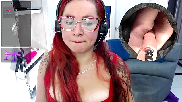 leidydi223 online show from November 8, 2025, 2:26 am