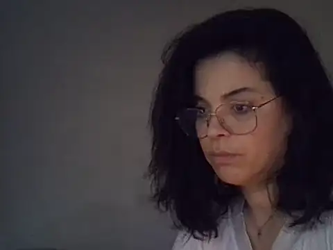 ITALIANASISIXX online show from December 21, 2025, 7:43 am