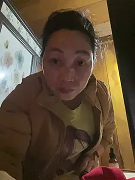 Snapshot of Lai005 chatting on March 2, 2026, 12:44 am Lai005 online show from March 2, 2026, 12:44 am