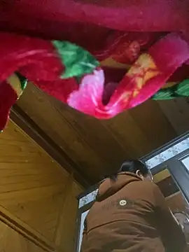 Snapshot of Lai005 chatting on February 11, 2026, 11:37 pm Lai005 online show from February 11, 2026, 11:37 pm