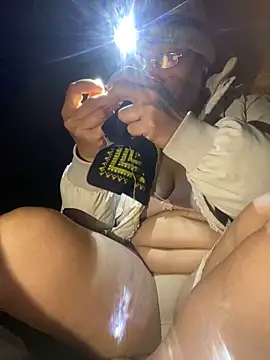 Snapshot of Lai005 chatting on December 17, 2025, 1:32 am Lai005 online show from December 17, 2025, 1:32 am