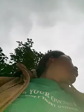 Snapshot of Lai005 chatting on February 9, 2026, 11:25 pm Lai005 online show from February 9, 2026, 11:25 pm