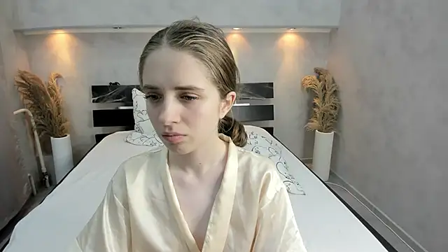 Snapshot of Camilla_Kelly chatting on October 30, 2025, 1:26 am Camilla Kelly online show from October 30, 2025, 1:26 am