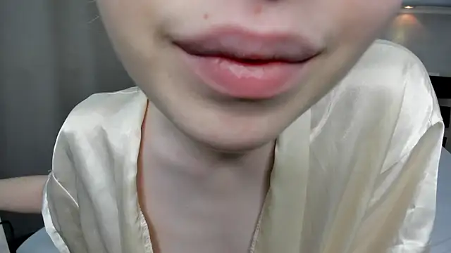 Snapshot of Camilla_Kelly chatting on November 21, 2025, 1:04 am Camilla Kelly online show from November 21, 2025, 1:04 am