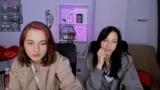 lau ra queen online show from December 21, 2025, 8:31 pm