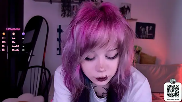 Lollyshy online show from October 3, 2025, 10:39 am