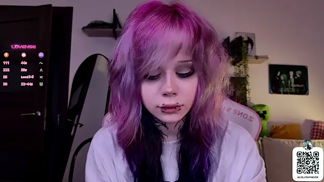 Lollyshy online show from September 19, 2025, 11:47 am