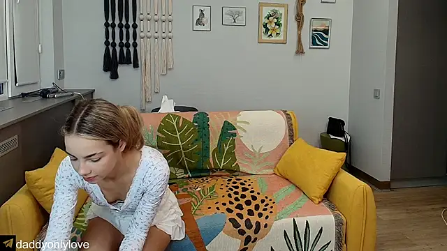 daddyonlyloveme online show from September 14, 2025, 8:20 pm