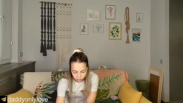 daddyonlyloveme online show from November 15, 2025, 9:19 pm