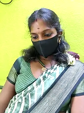 Snapshot of Honey_rosetamil chatting on July 10, 2026, 7:30 am Honey rosetamil online show from July 10, 2026, 7:30 am