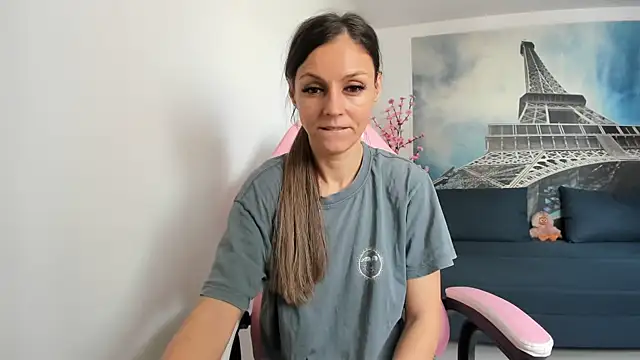 Snapshot of RheaEtthan chatting on February 20, 2026, 8:38 am RheaEtthan online show from February 20, 2026, 8:38 am