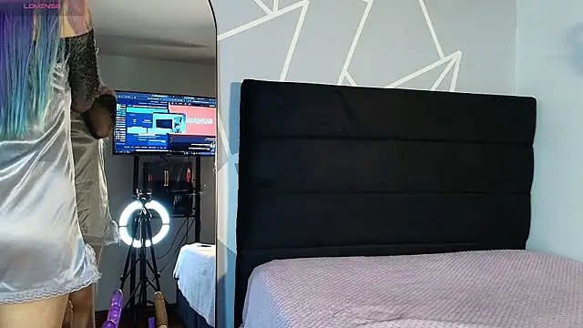 karlamoon23 online show from March 30, 2026, 7:26 pm