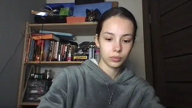 Yuna5343 online show from December 19, 2025, 8:44 pm