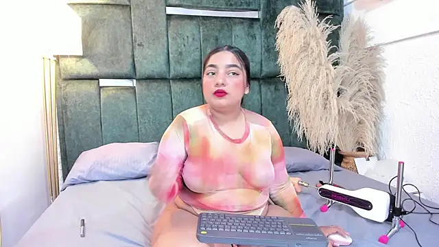 Snapshot of Chloe_jackson25 chatting on February 18, 2026, 6:37 pm Chloe jackson25 online show from February 18, 2026, 6:37 pm