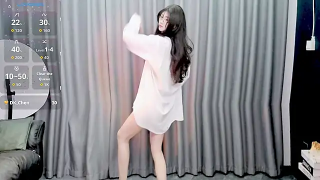 taozi-2025 online show from November 4, 2025, 1:15 pm