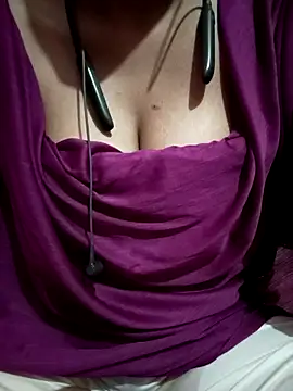 kaviyaponnu0987 online show from March 26, 2026, 7:56 pm