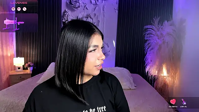 ShaniaDaniels online show from March 18, 2026, 9:04 pm