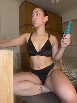 Snapshot of jessens144 chatting on December 18, 2025, 3:11 am jessens144 online show from December 18, 2025, 3:11 am