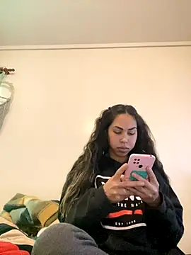 Snapshot of jessens144 chatting on November 6, 2025, 6:56 pm jessens144 online show from November 6, 2025, 6:56 pm