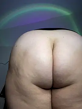 karobaby  online show from October 20, 2025, 9:26 pm