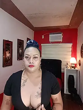 Snapshot of EmmaKantutera chatting on August 1, 2026, 9:29 am EmmaKantutera online show from August 1, 2026, 9:29 am