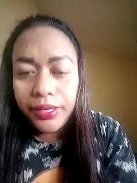 EmmaKantutera online show from December 5, 2025, 8:35 am