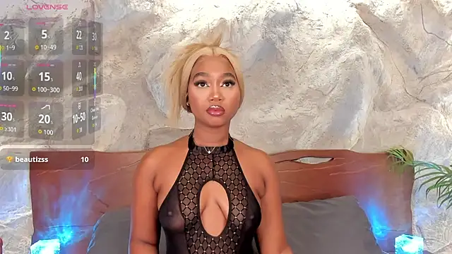 Snapshot of alisonn_moon chatting on December 19, 2025, 10:23 pm alisonn moon online show from December 19, 2025, 10:23 pm